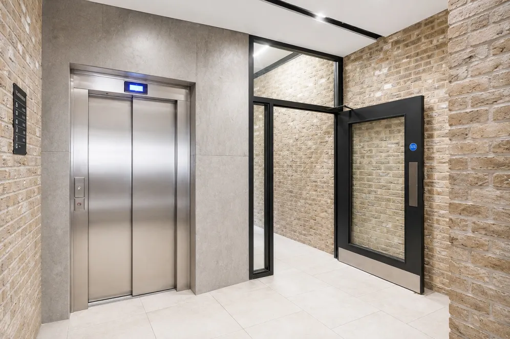 Lockton Street London W10 photo 6