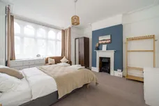 Merton Avenue London W4 photo 10