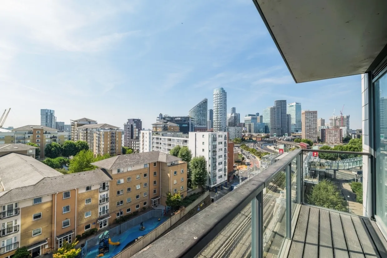 8 Blackwall Way E14 photo 2