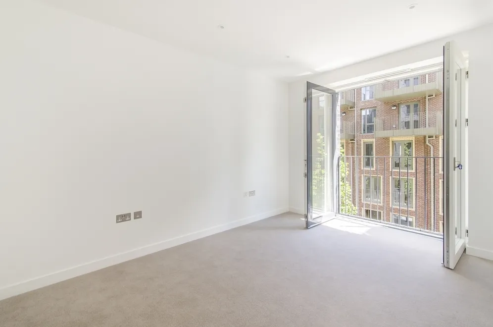 Hidcote Apartments, 5 Danvers Avenue London SW11 photo 7