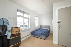 Kneller Road, Whitton,  TW2 photo 5