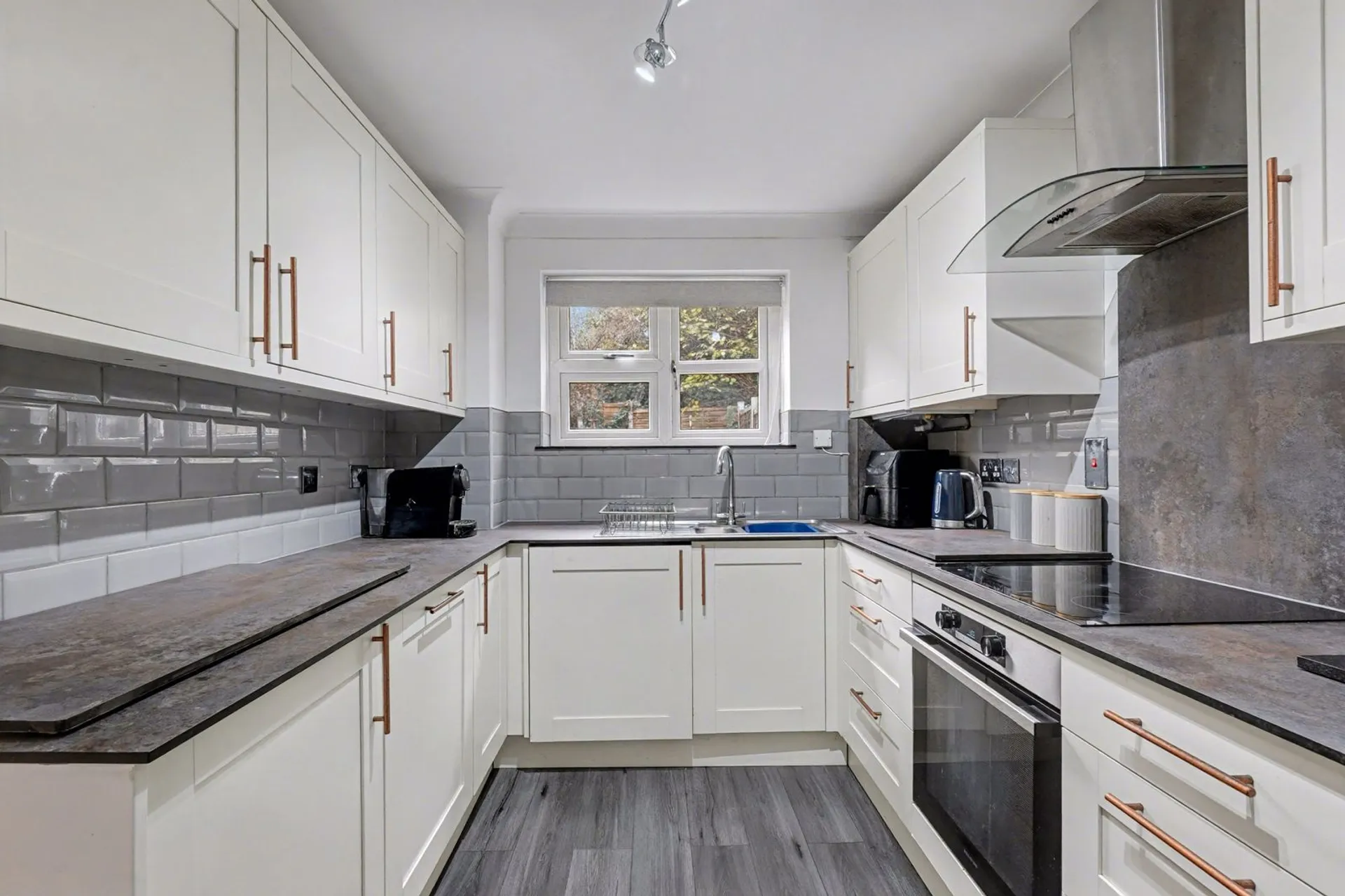 Property photo top 3