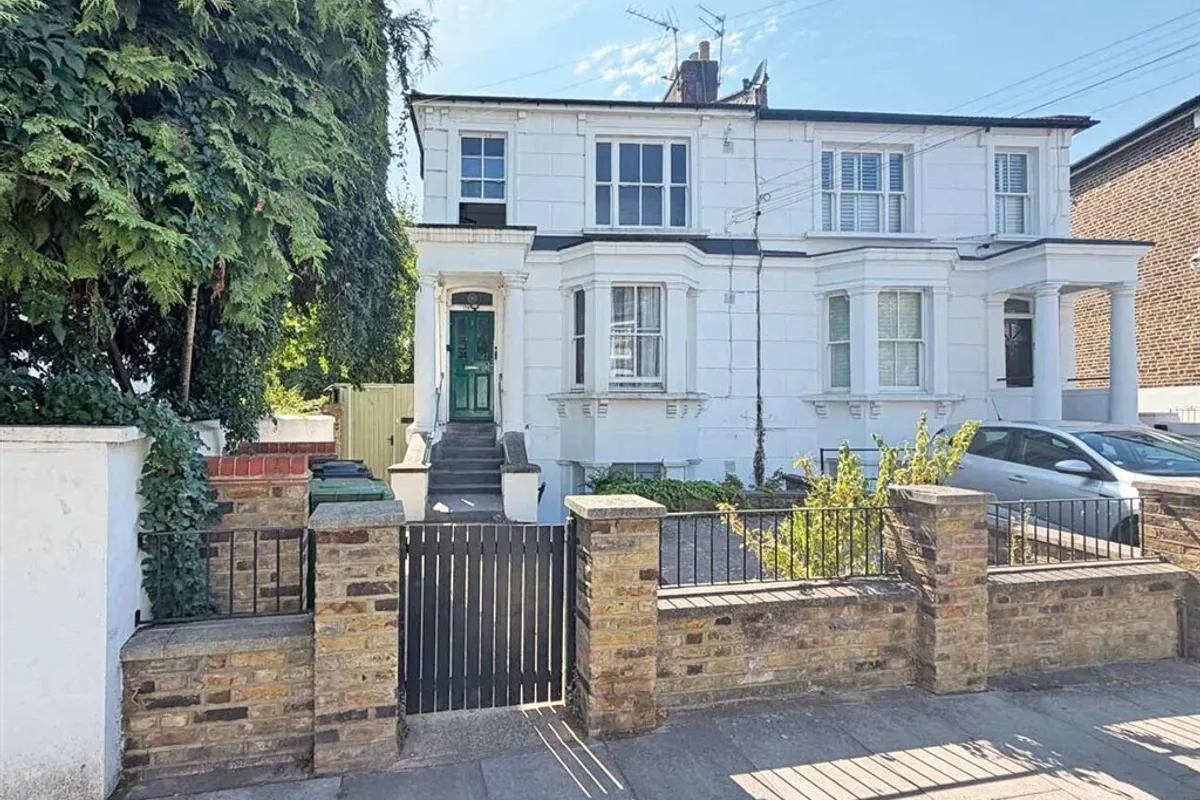 Cathnor Road, London