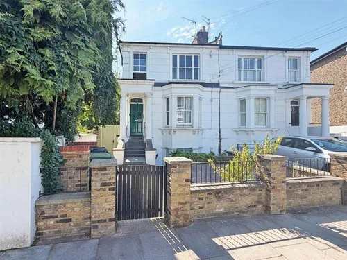 Cathnor Road, Londonphoto