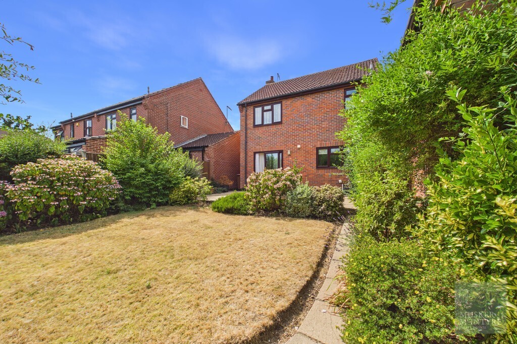 Longfield Close, Loddon, Norwich Image 14