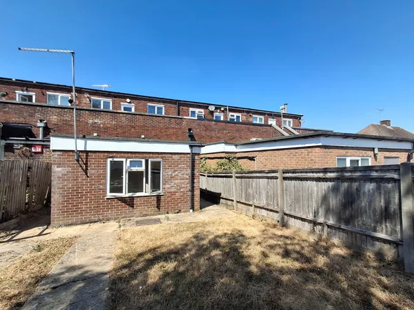 Hazleton Way, Waterlooville