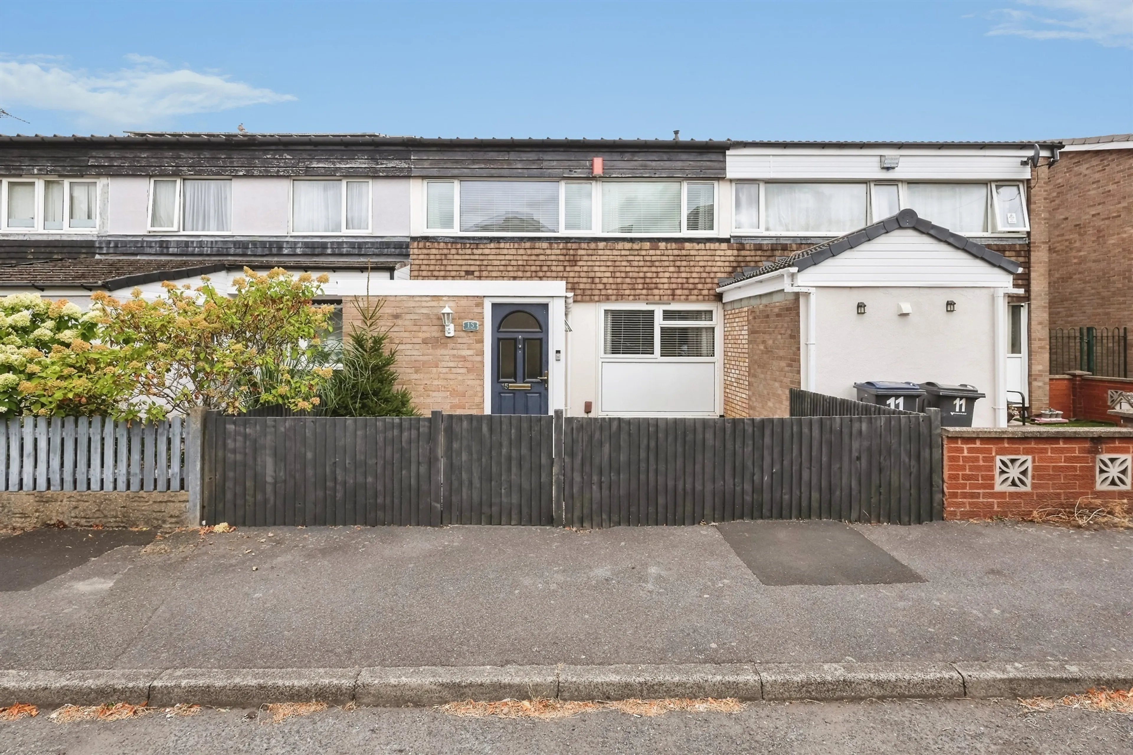 Property photo 0