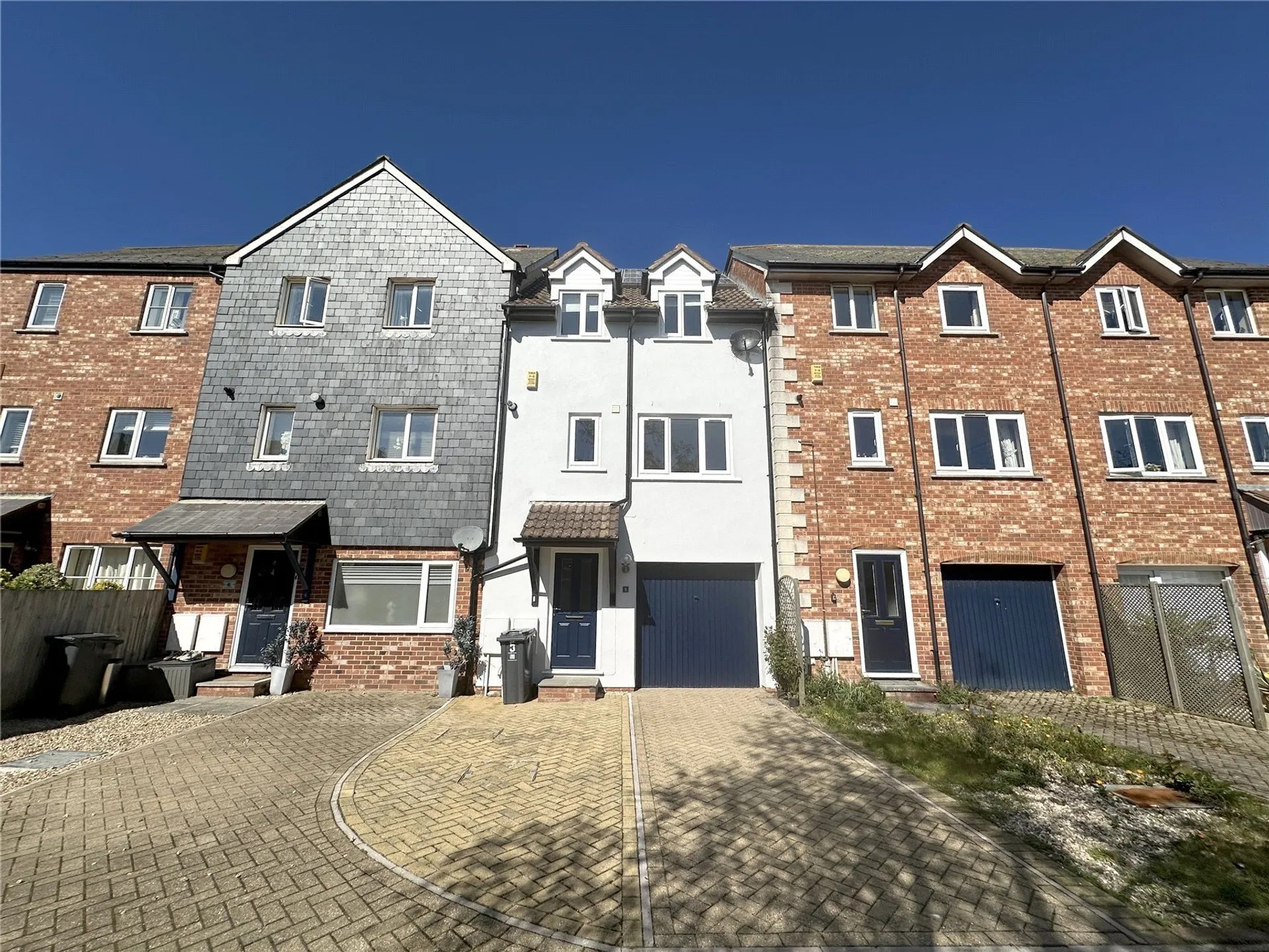 Property photo top 0