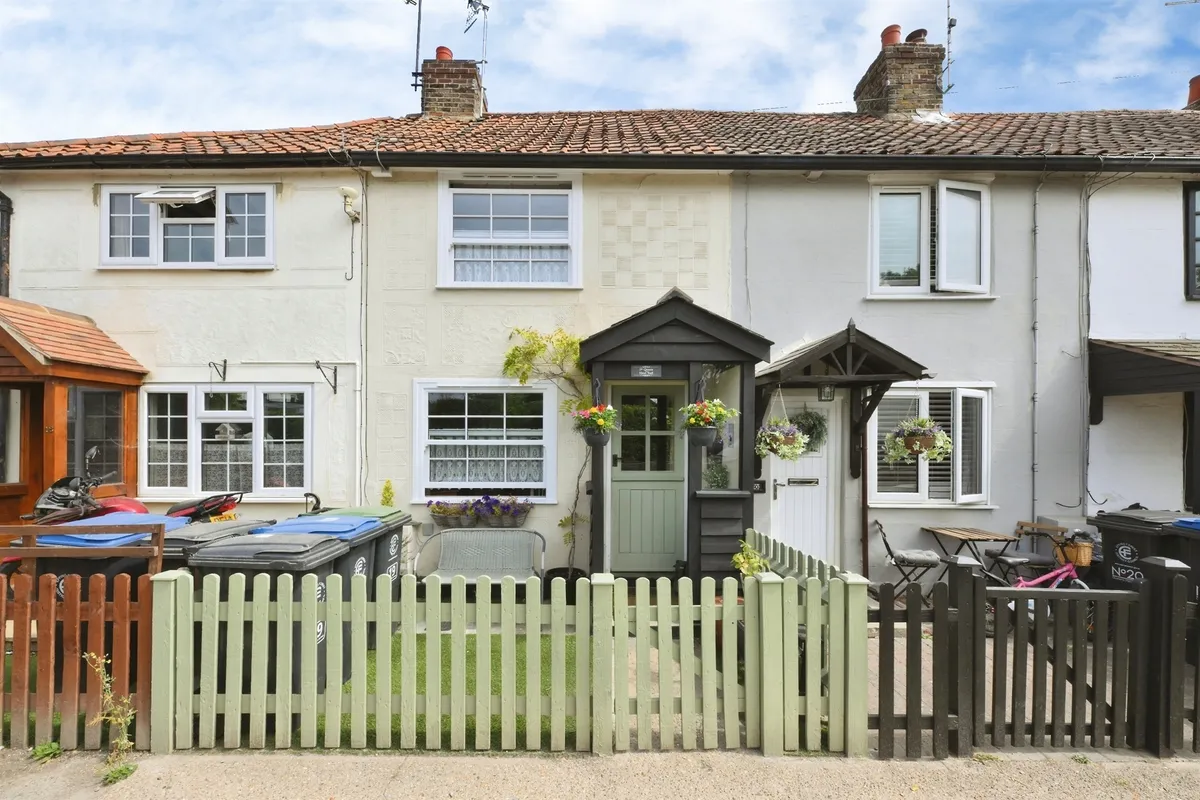 Queens Head Yard, Sheering, Bishop's Stortford