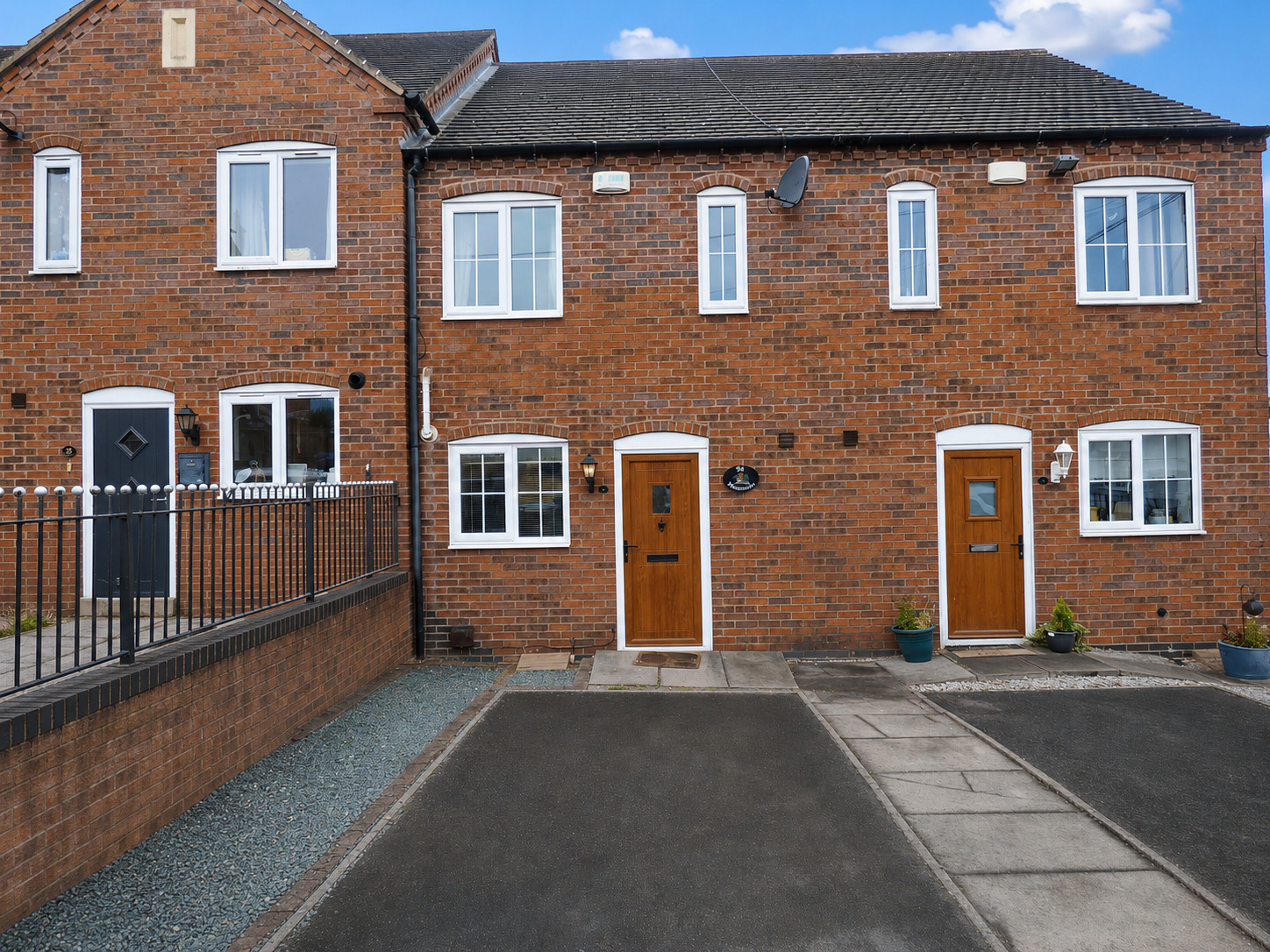 Oak Street, Church Gresley, Swadlincote Image 1