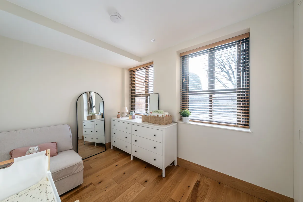 Clapham High Street, London, SW4 photo 10