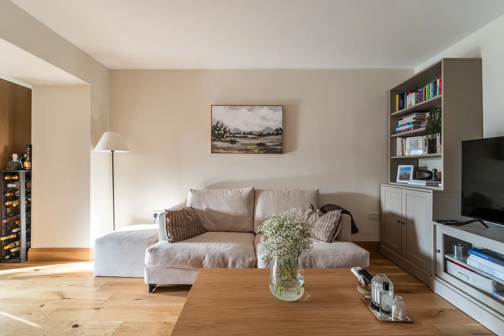 Clapham High Street, London, SW4 photo 14