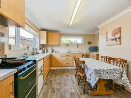 Broadmeer, Cotgrave, Nottingham thumb 3