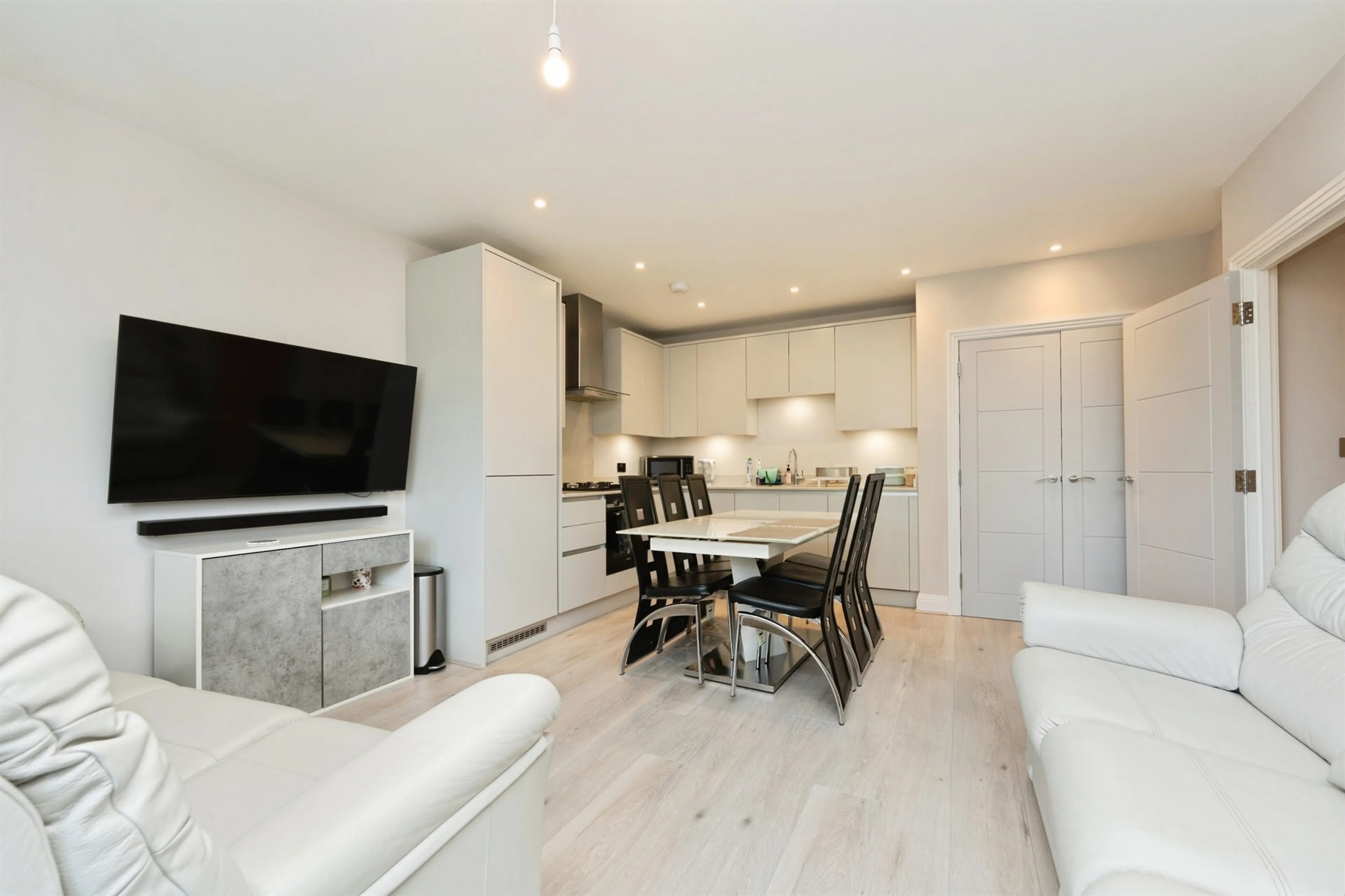 Property at High Street, Edgware