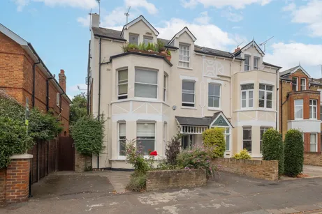 Glamorgan Road, Hampton Wick, KT1