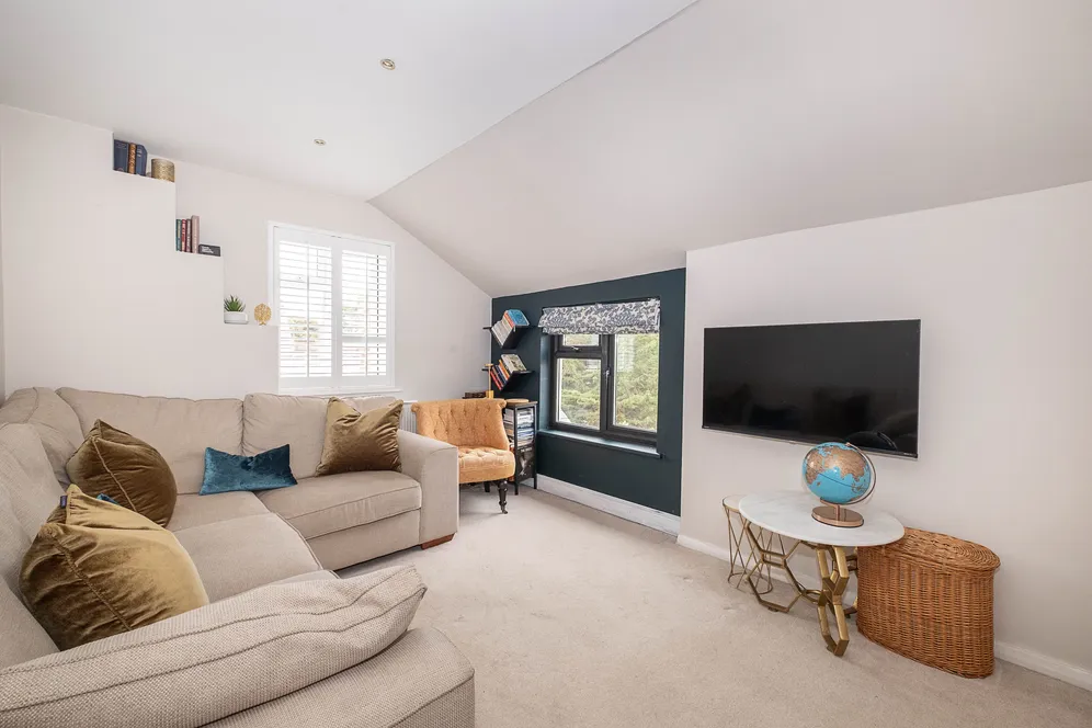 Glamorgan Road, Hampton Wick, KT1 photo 2