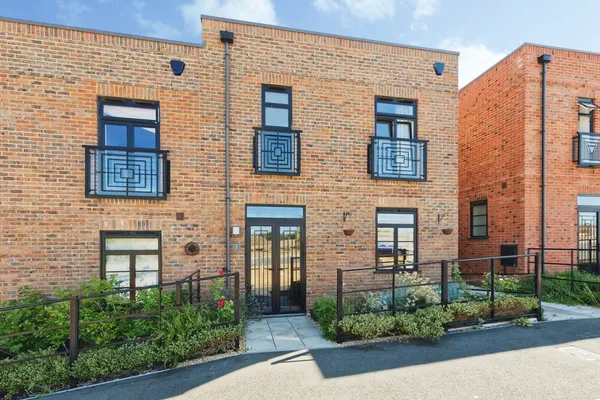 Fairbrass Way, Canterbury, Kent, CT1