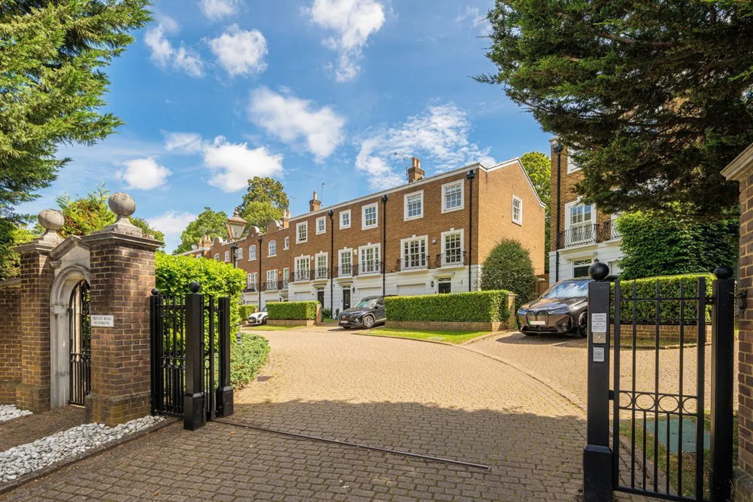 Grosvenor Place, Weybridge, KT13 photo 8