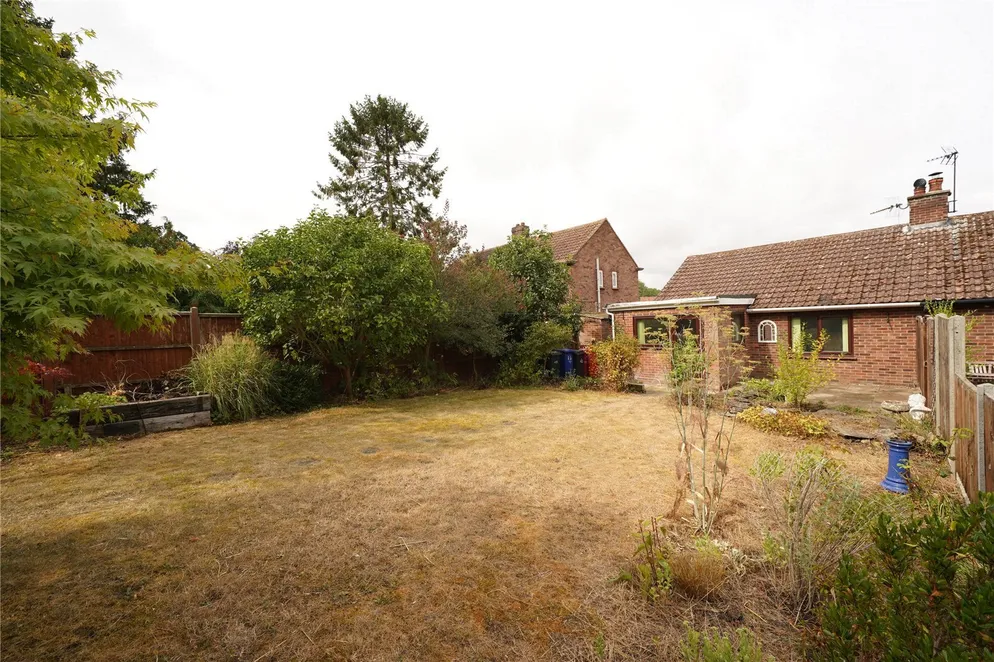 Property carousel item 9