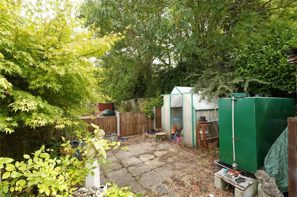 Property carousel item 11