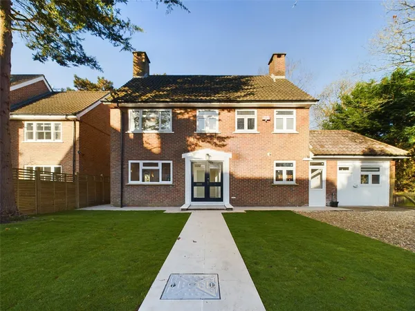 Ravenswood Court, Kingston Hill, King...