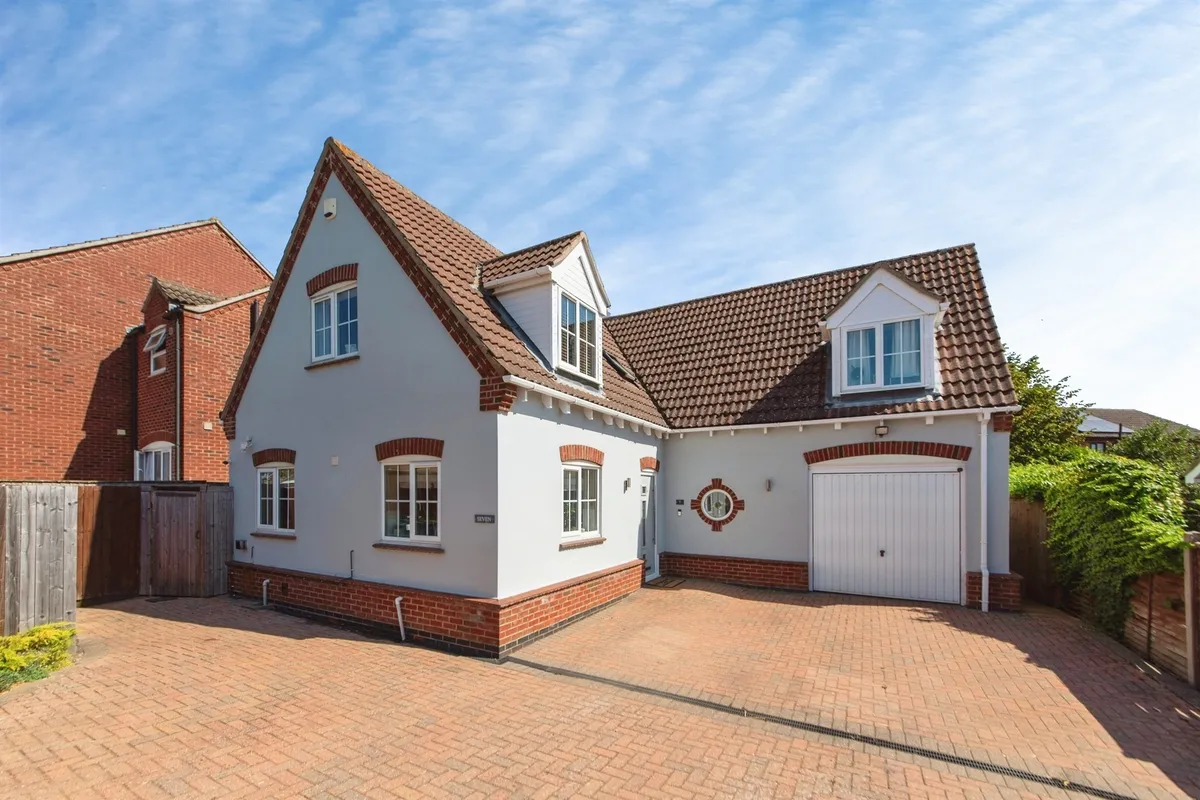 Six House Bank, West Pinchbeck, Spalding