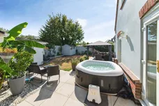 Six House Bank, West Pinchbeck, Spalding