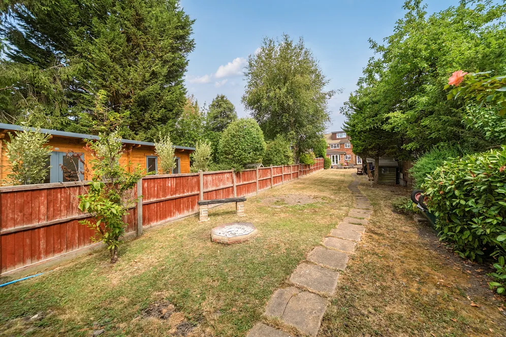 Carlton Road, Redhill, RH1 photo 10