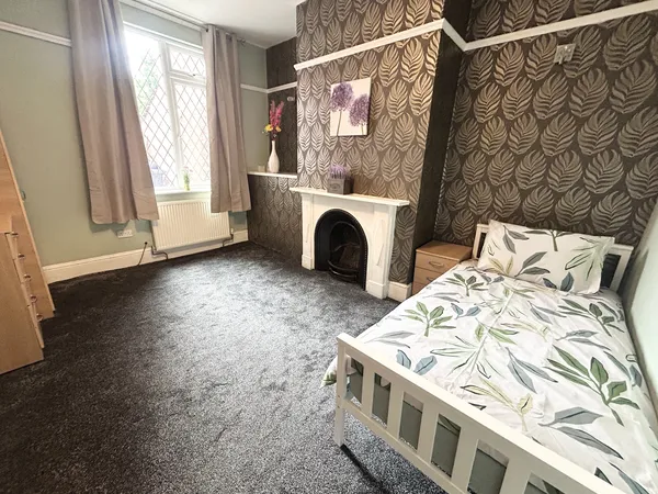 Room 2, 284 Liverpool Road, M30
