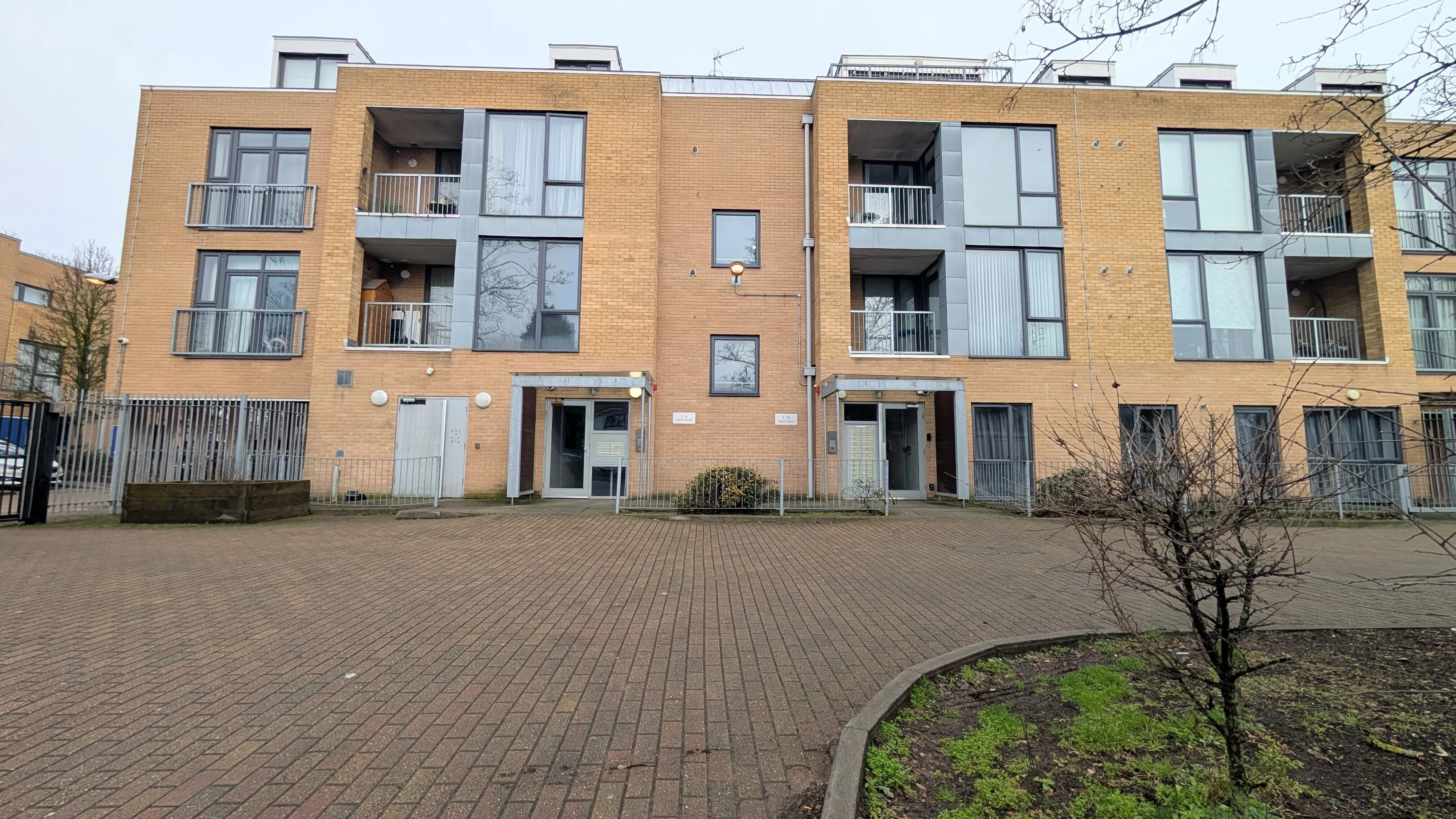 Property photo 0