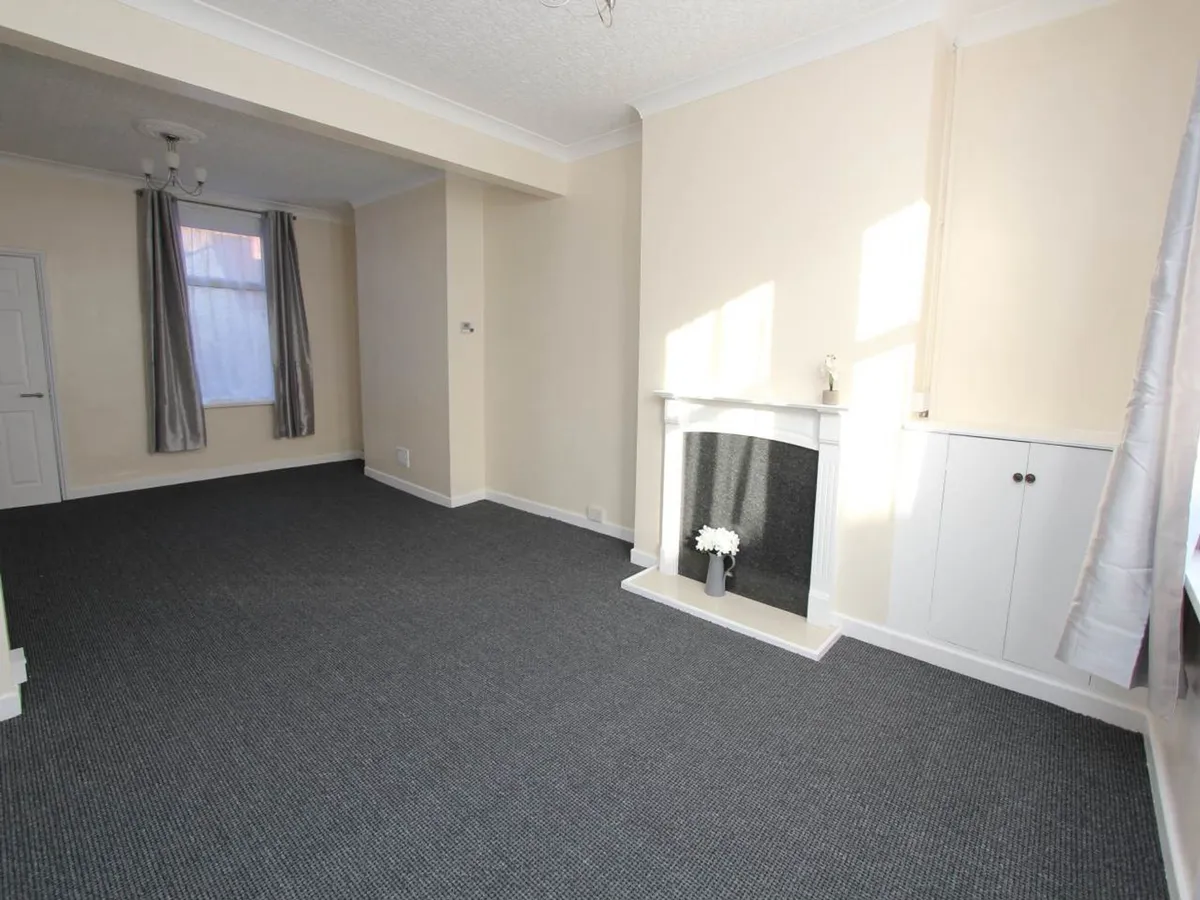 Queen Street, Barry, CF62