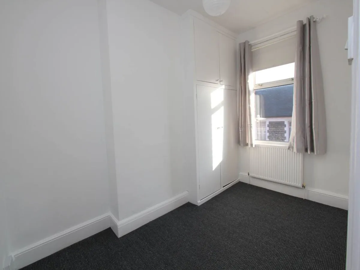 Queen Street, Barry, CF62