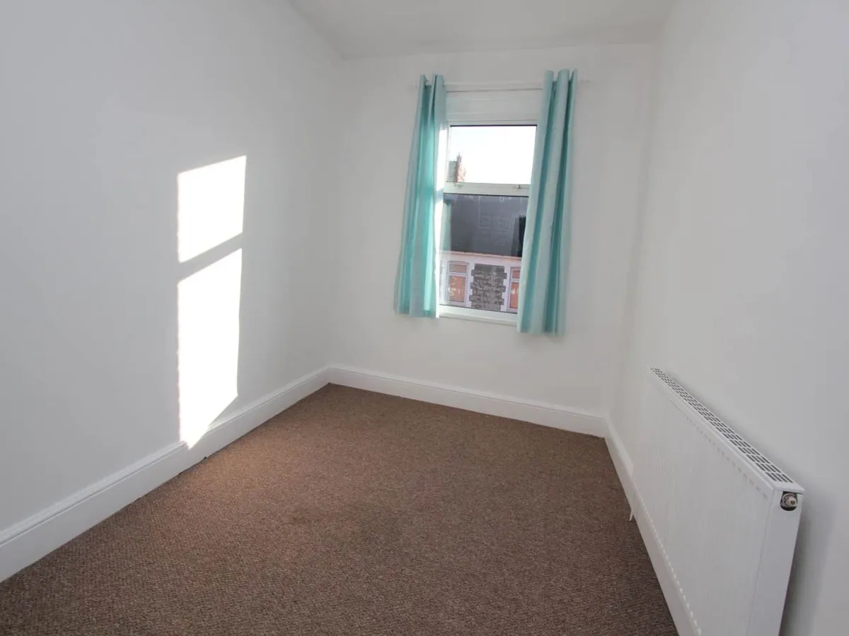 Queen Street, Barry, CF62