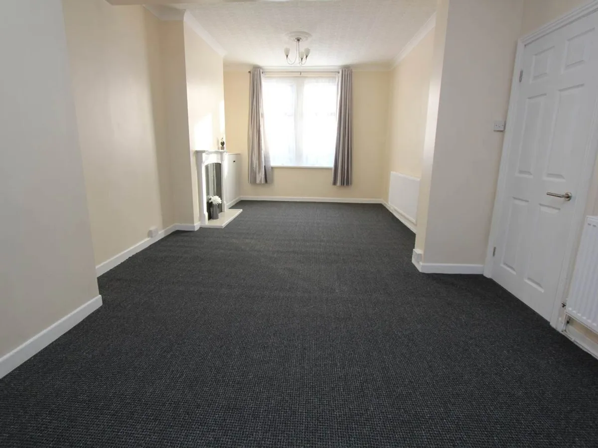 Queen Street, Barry, CF62
