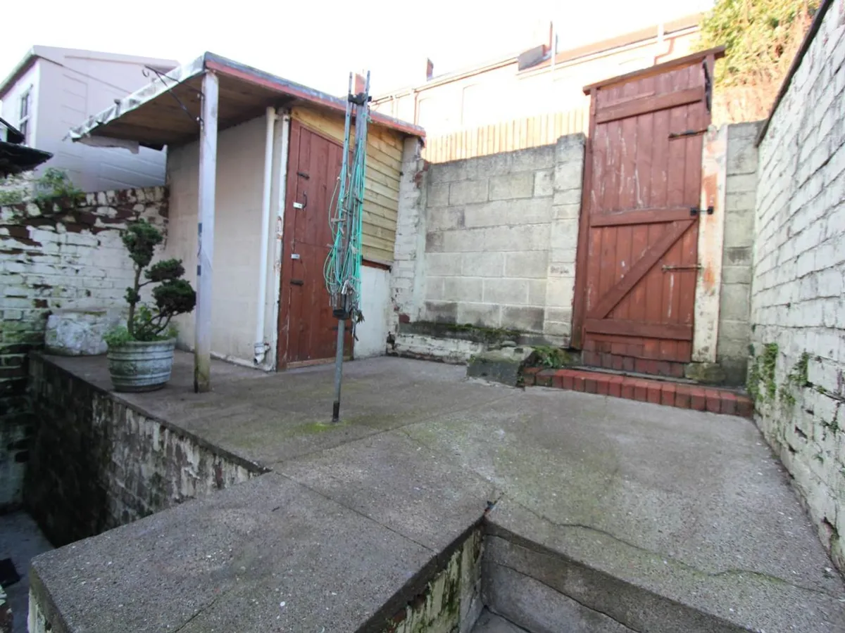 Queen Street, Barry, CF62