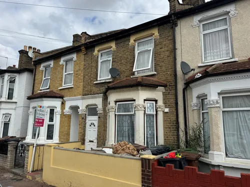Faircross Avenue, Barkingphoto