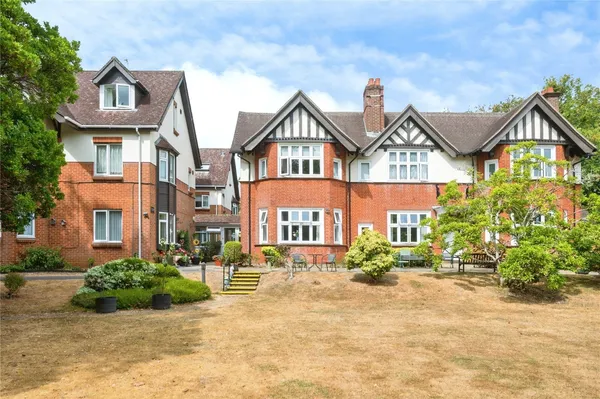 Elizabeth Close, West End, Southampto...
