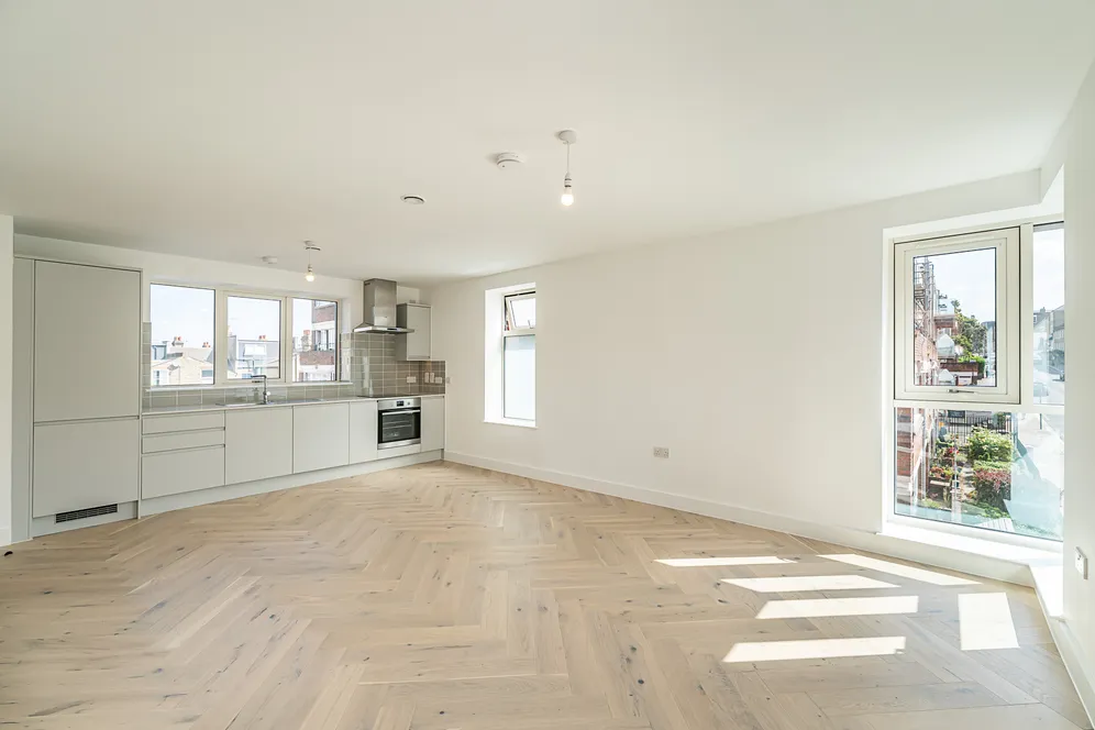 Northcote Road, London, SW11 photo 2