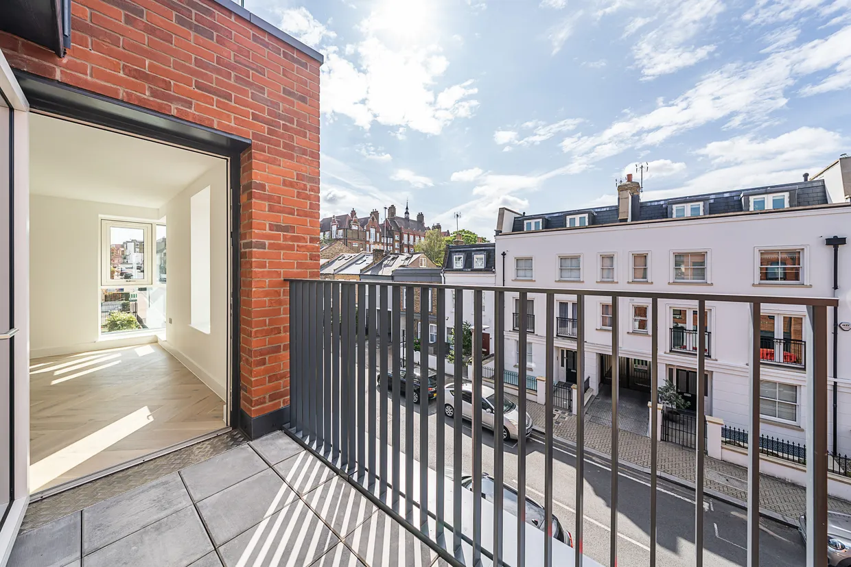 Northcote Road, London, SW11 photo 3