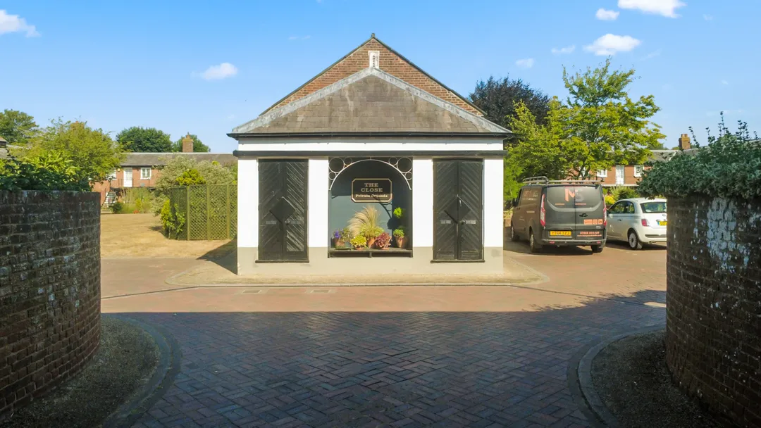 https://mr0.homeflow-assets.co.uk/files/photo/image/48101/3297/_x_/23218_cbea_851255957_IMG_20.jpg