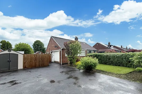 Wigan Road, Bolton BL3