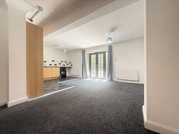 Mounts Road, Greenhithe, DA9