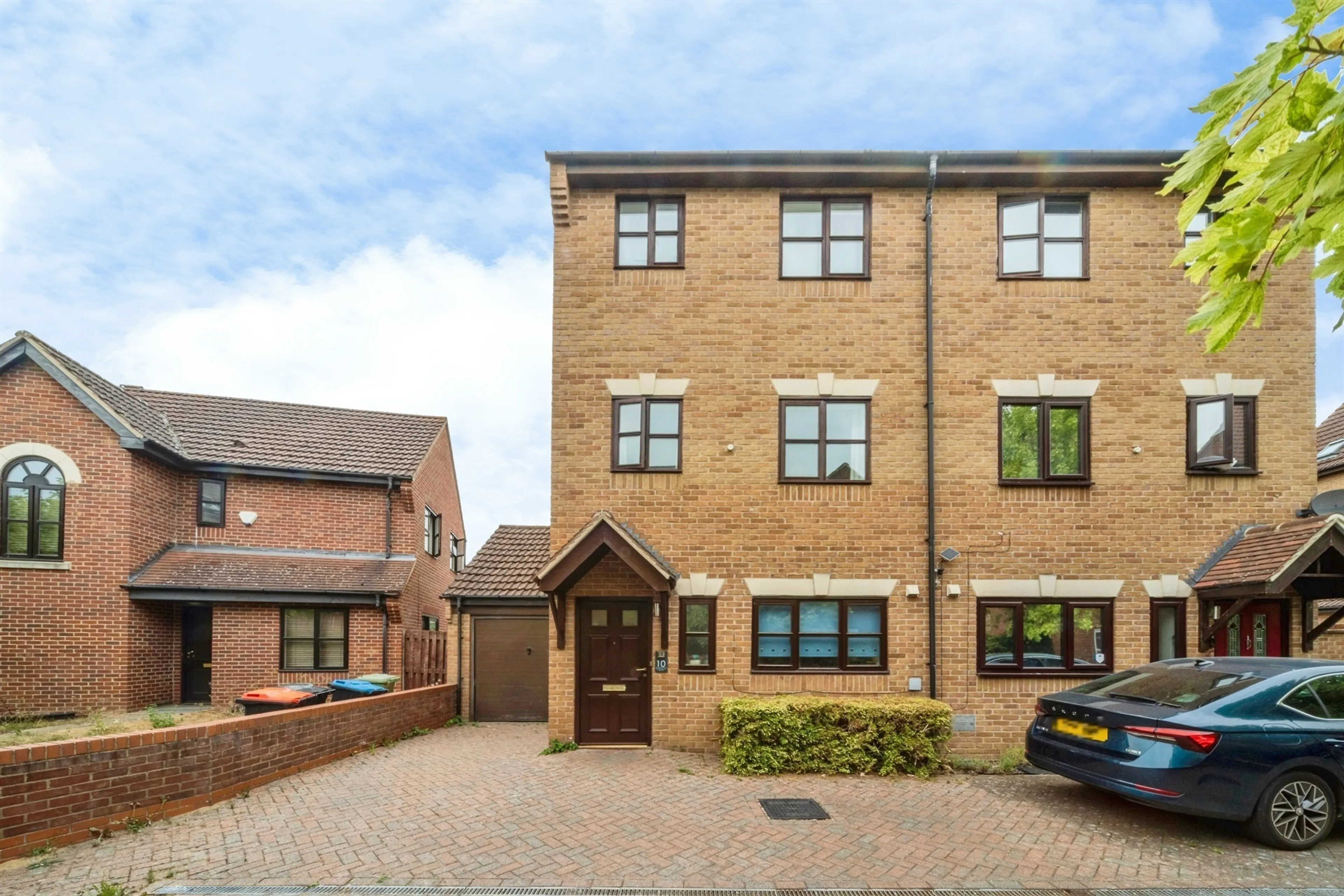 Property photo 0