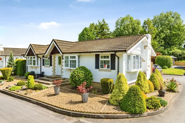 The Promenade, Moss Lane, Moore, Warr...