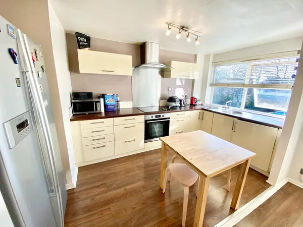 Queenswood Gardens  Wanstead  E11 3SE