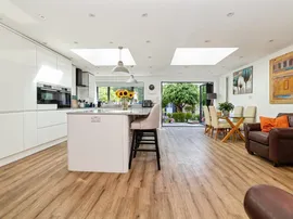 Grange Close, Hertford thumb 3