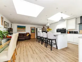 Grange Close, Hertford thumb 3