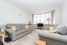 Berry Avenue, WATFORD