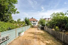 Berry Avenue, WATFORD
