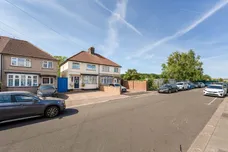 Berry Avenue, WATFORD